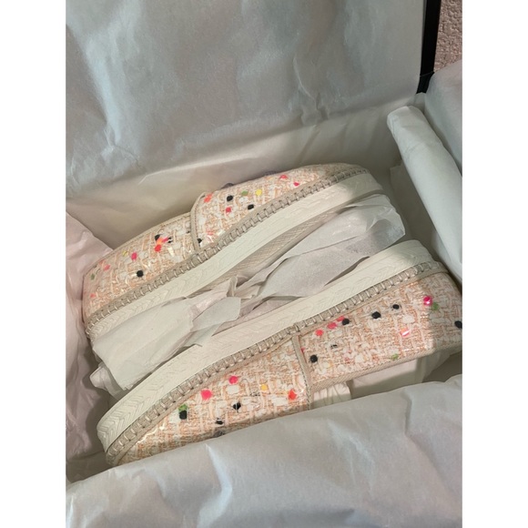 Chanel 19S Tweed/Plastic Espadrilles Shoes in Coral/White color - Picture 4 of 8